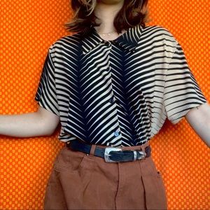 SOLD🐅INCREDIBLE 80s TIGER STRIPED MOD BUTTON UP🐅
